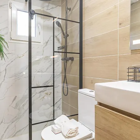 Puerto Banus Near La Sala By The Sea - Happy Apartment *