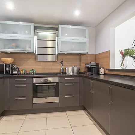Apartment Puerto Banus Near La Sala By The Sea - Happy Marbella