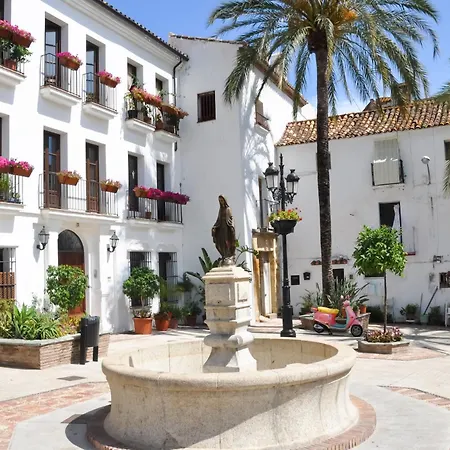 Puerto Banus Near La Sala By The Sea - Happy